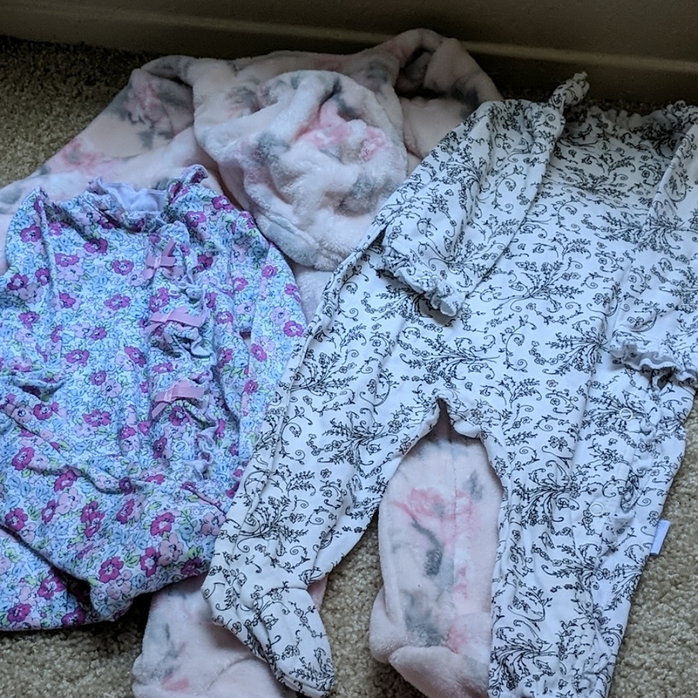 Baby girl footsie outfits